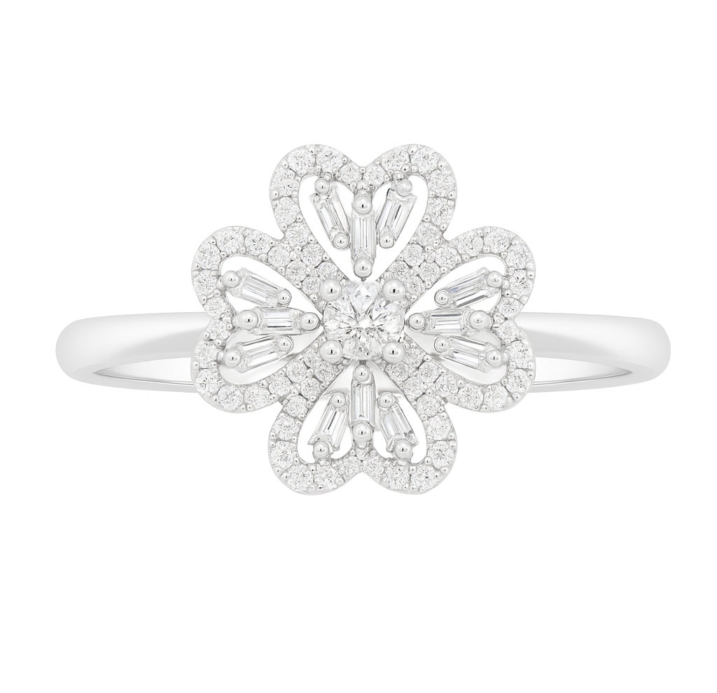Spinning Clover Ring RI00042 in White Gold