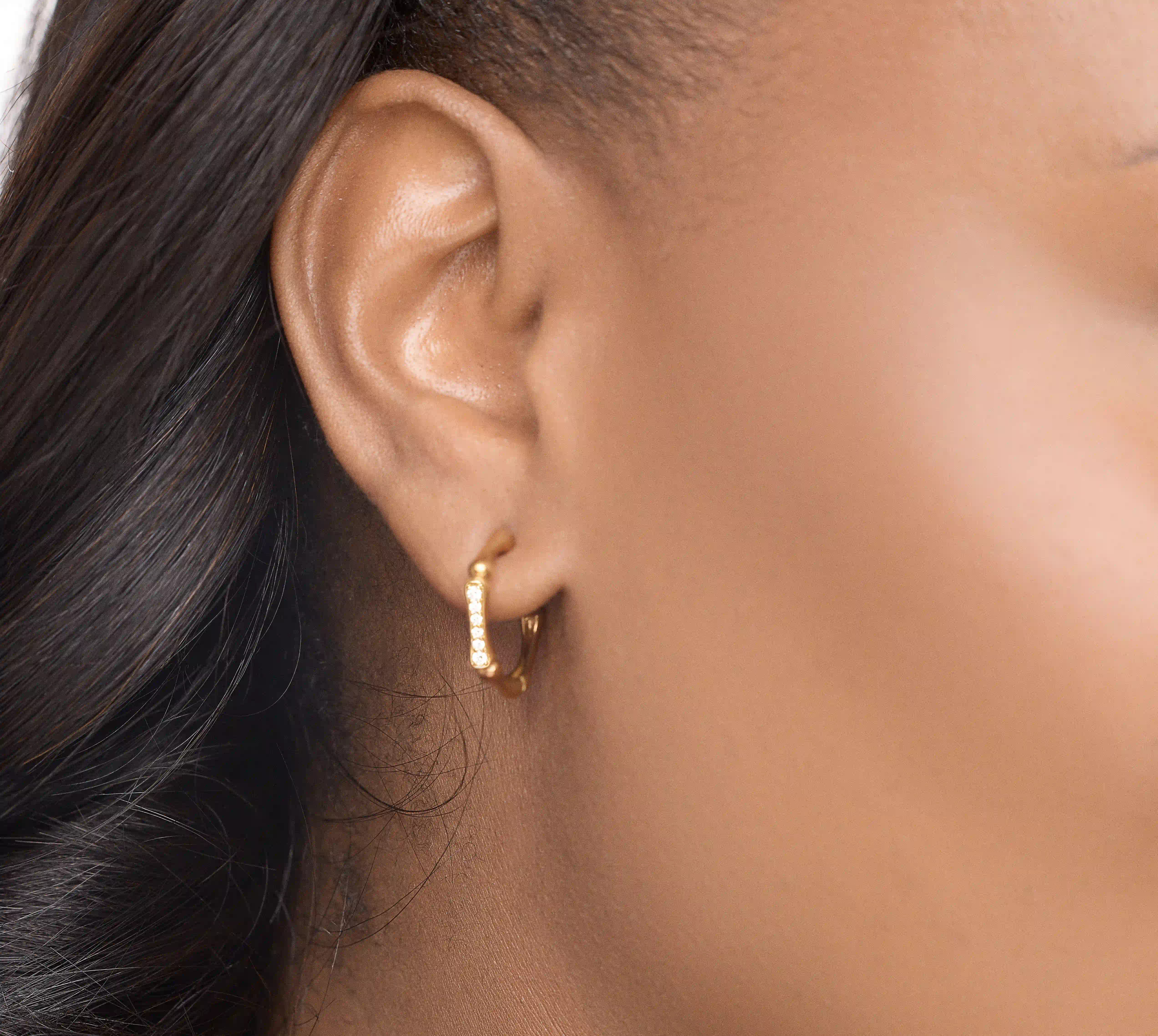 Medium Bamboo Shape Diamond Earring in 18K Gold with 0.16 carats of diamonds