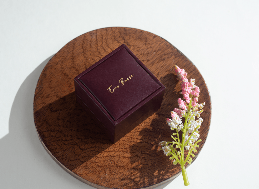 Packaged jewellery from Eno Bassé