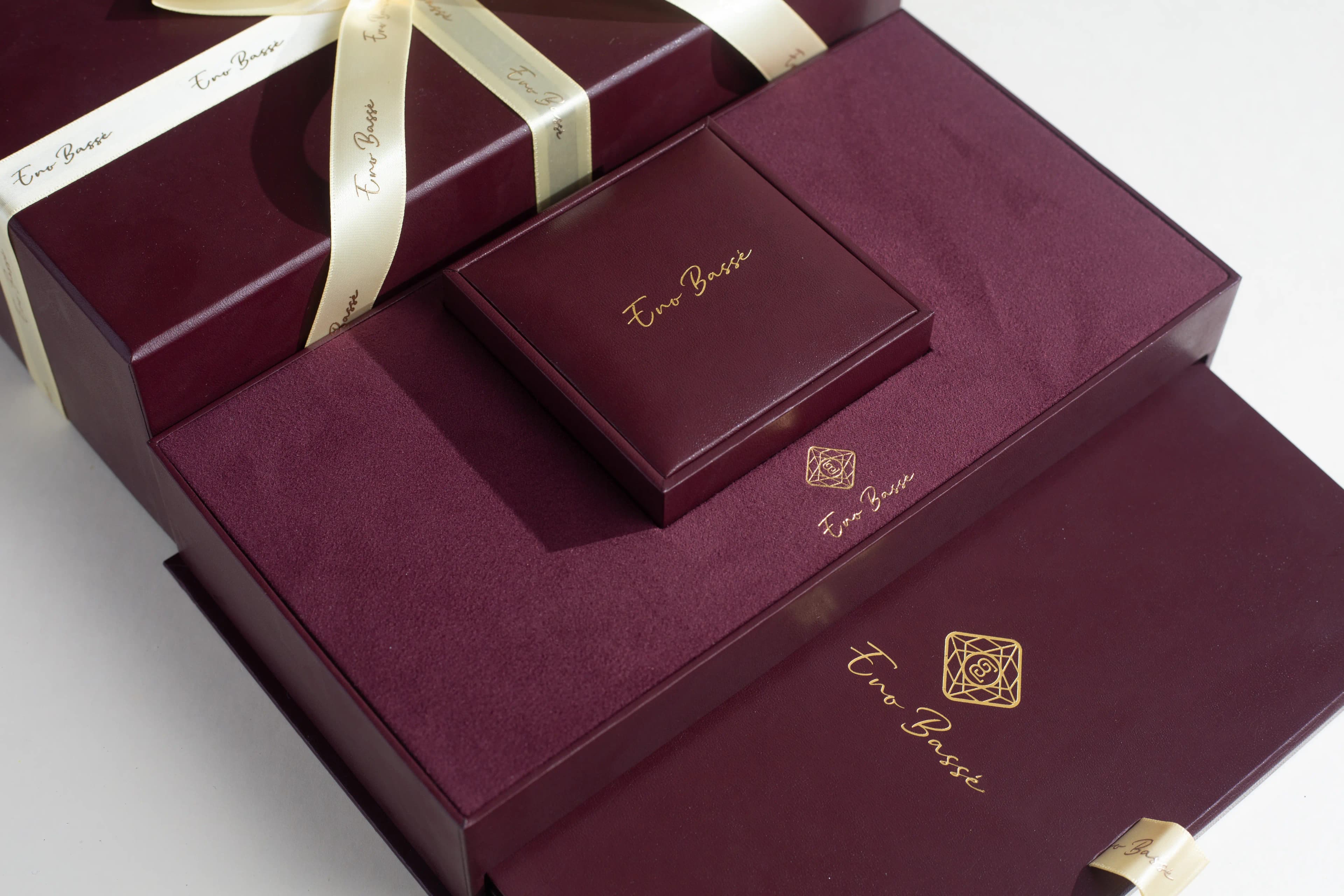 Eno Bassé packaging box