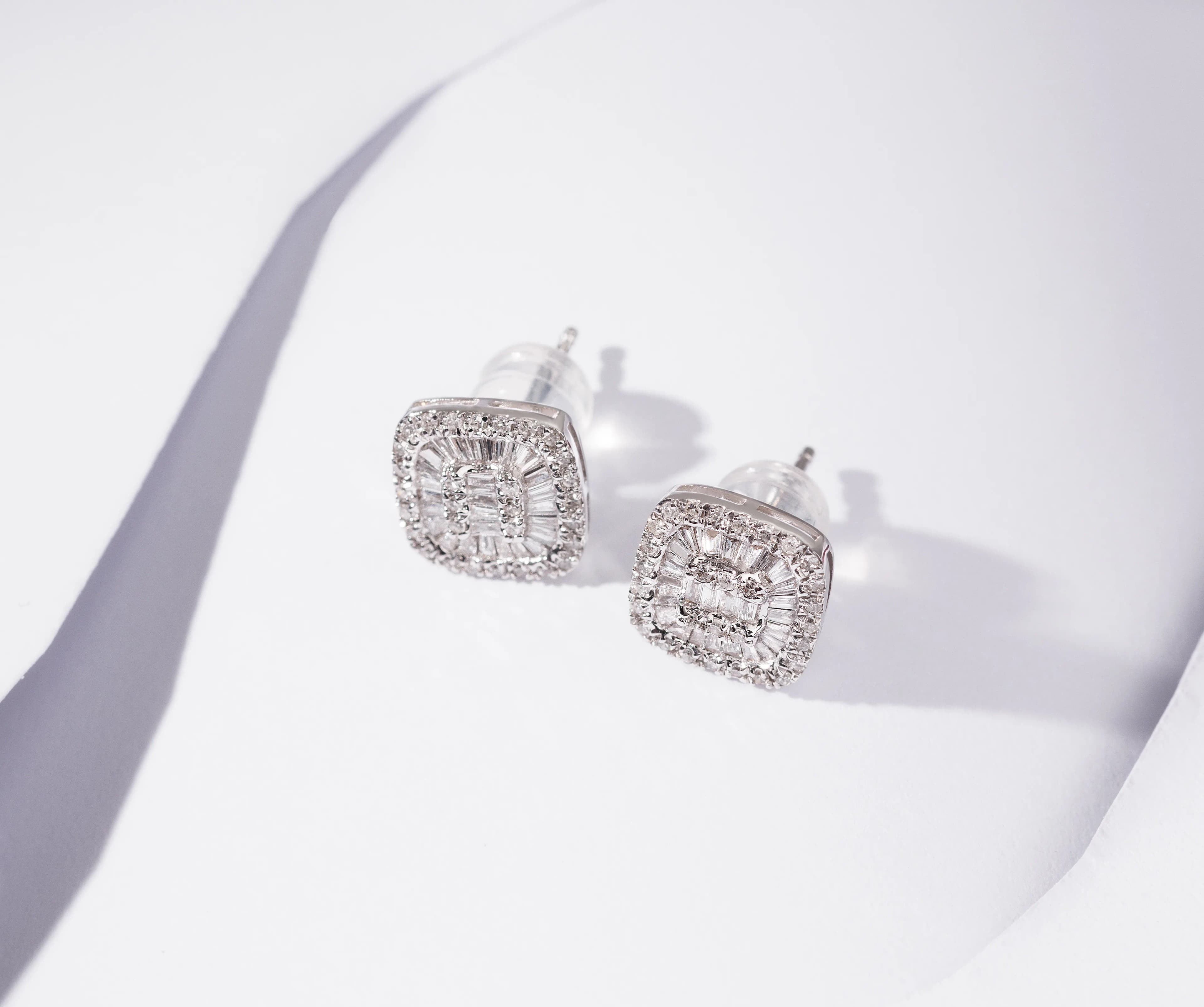 Eno Bassé gemstones collection