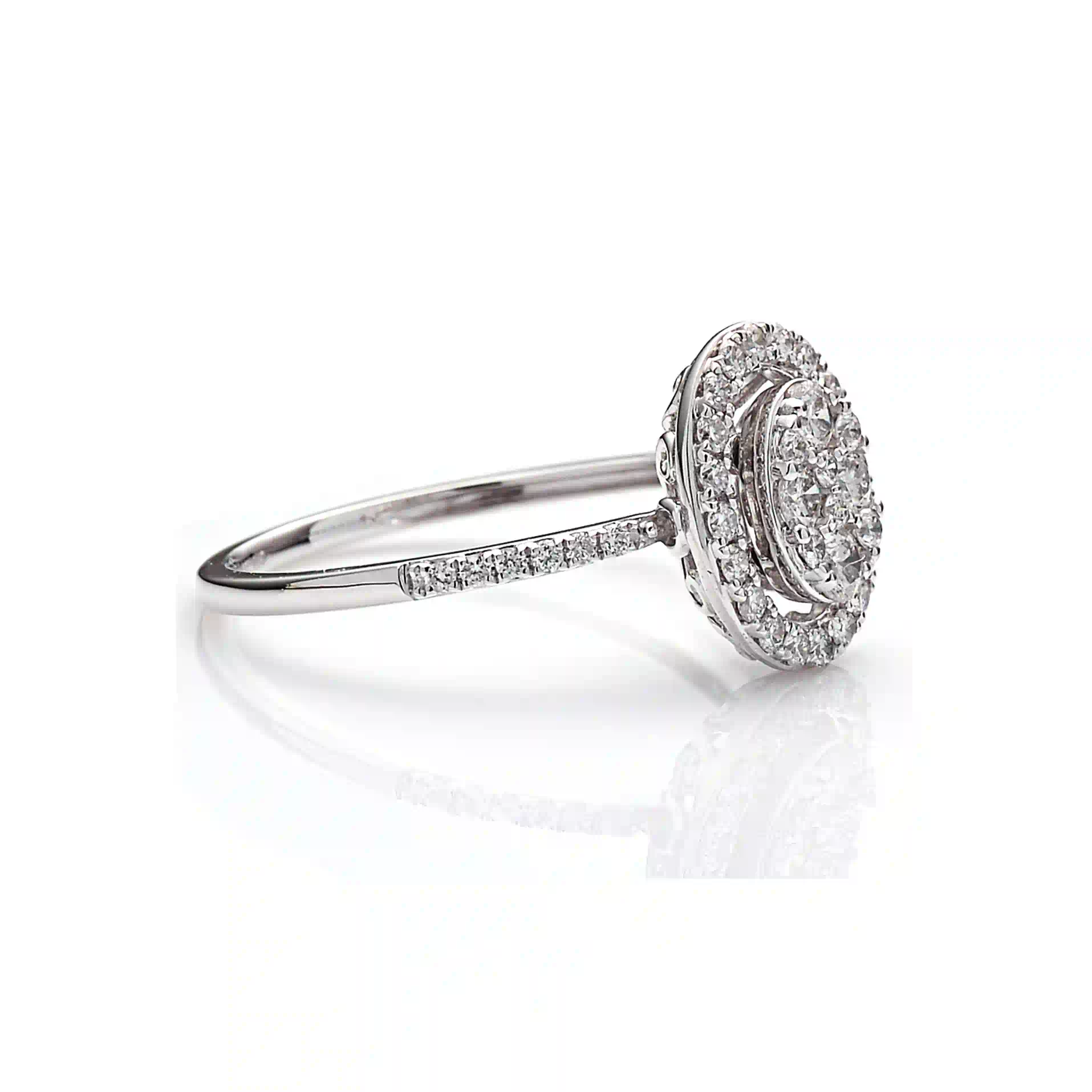 Diamond Ring in White Gold
